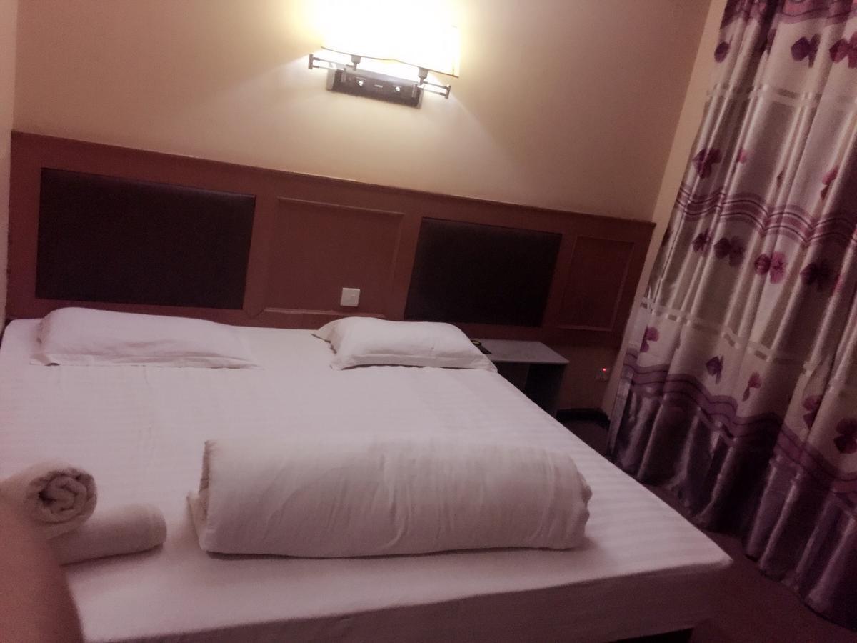 New Yuetan Hotel Дар ес Саалам Екстериор снимка