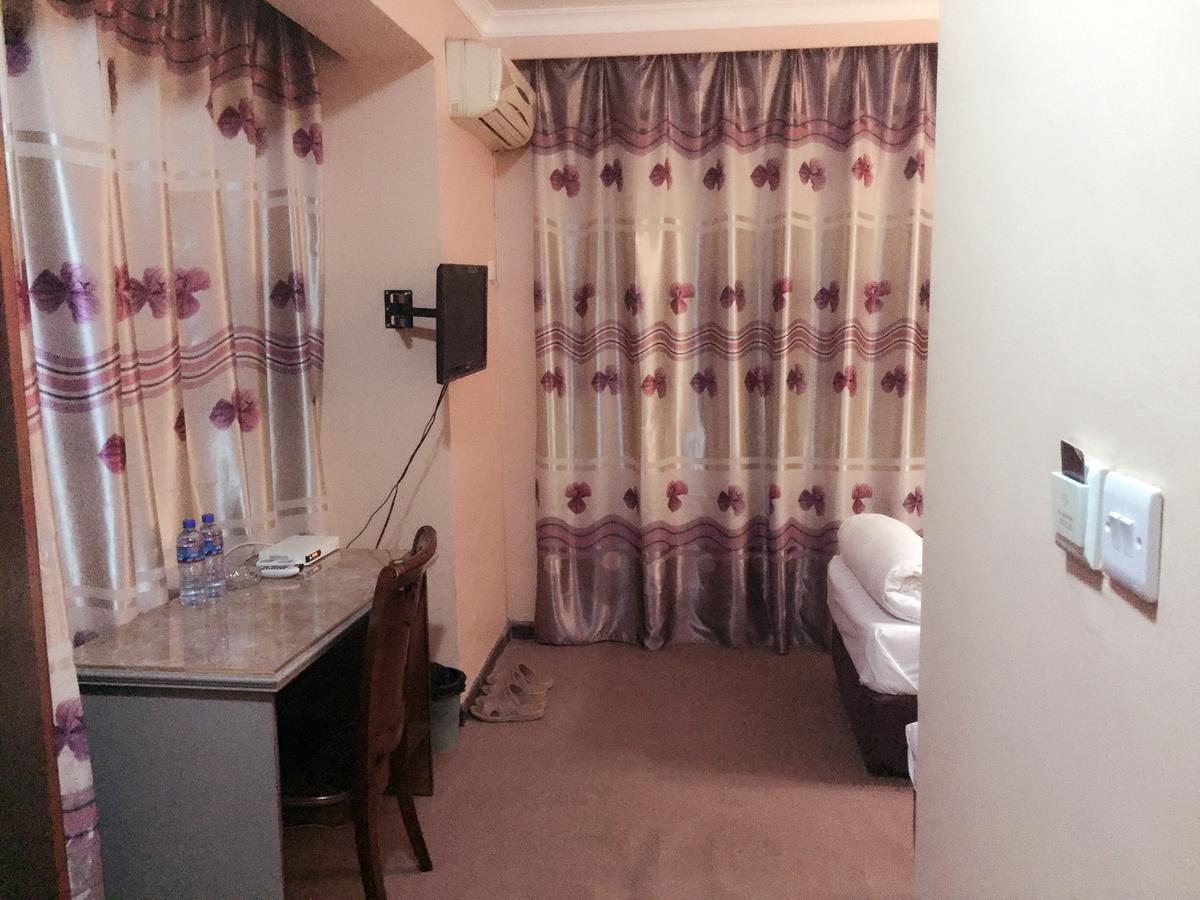 New Yuetan Hotel Дар ес Саалам Екстериор снимка